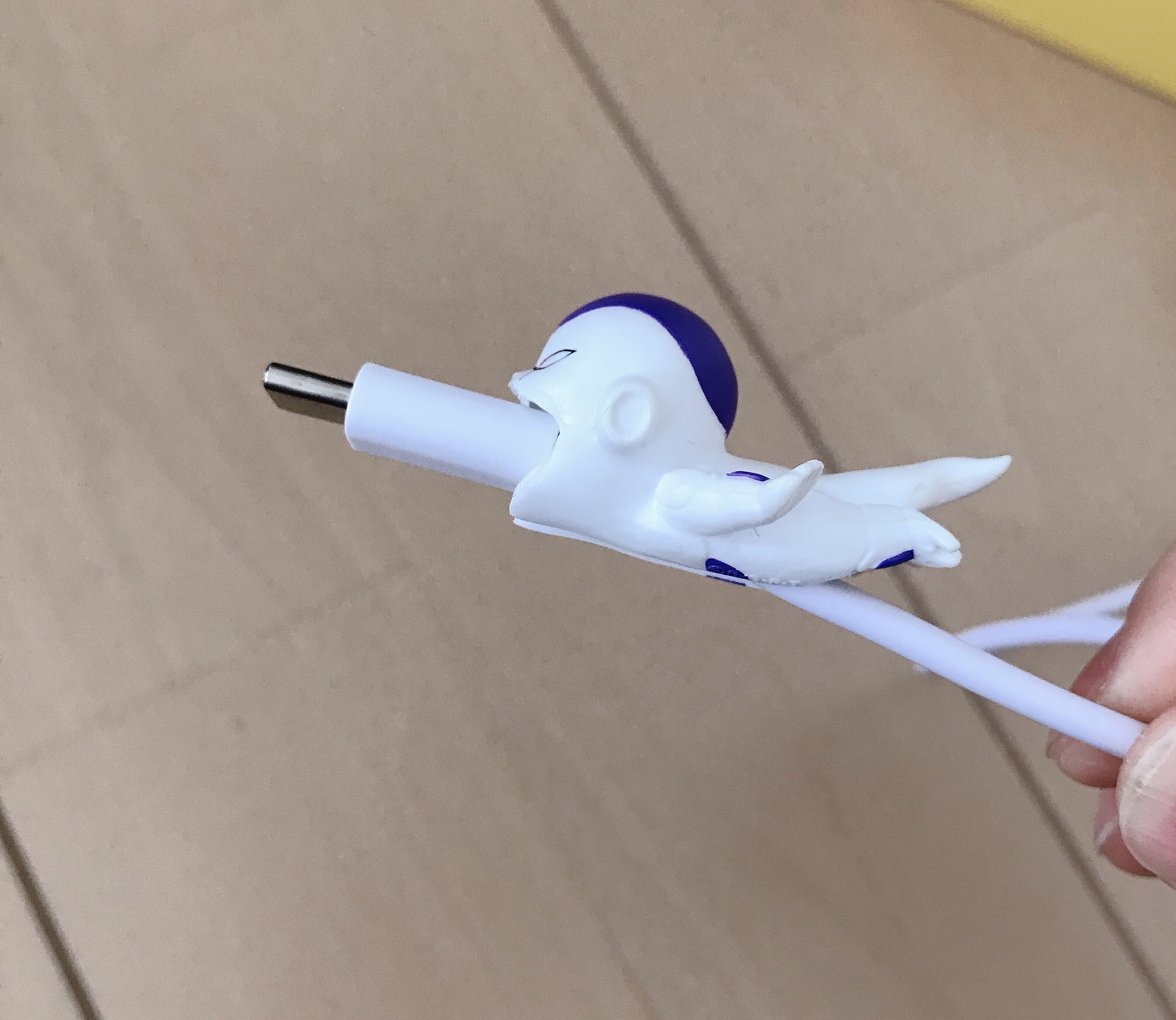 フリーザのCABLE BITE側面の様子